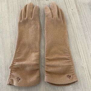 Soft, tan Ralph Lauren women’s winter gloves